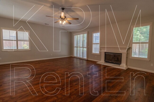 Building Photo - 10314 Creek Trail Cir