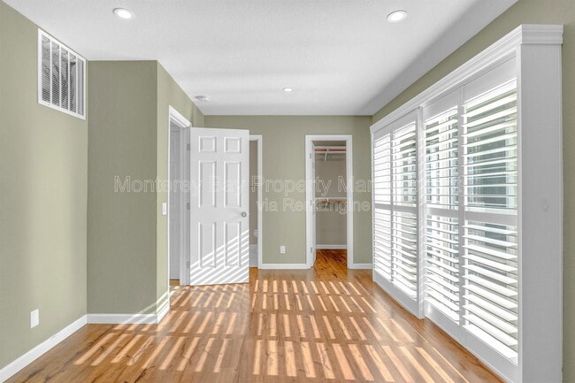 Building Photo - 1137 Mescal St