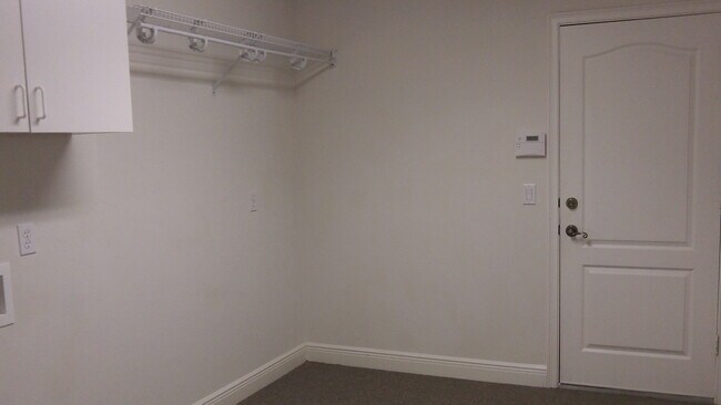 Building Photo - 2414 SW 98 Dr