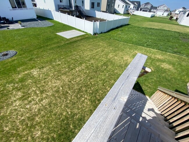 Building Photo - 3 bed, 2.5 bath South Fargo Home For Rent!