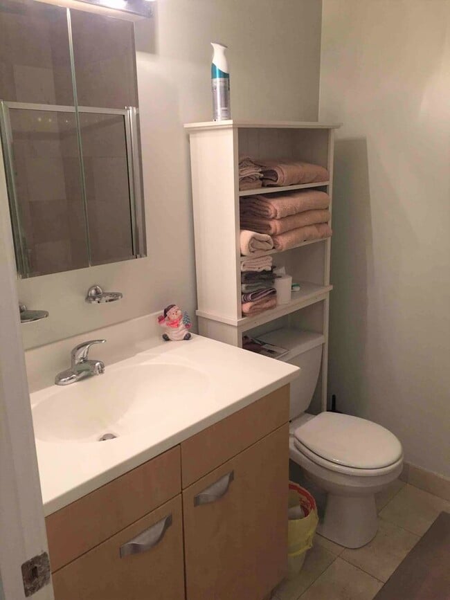 Building Photo - Live the Manayunk lifestyle you’ve been dr...