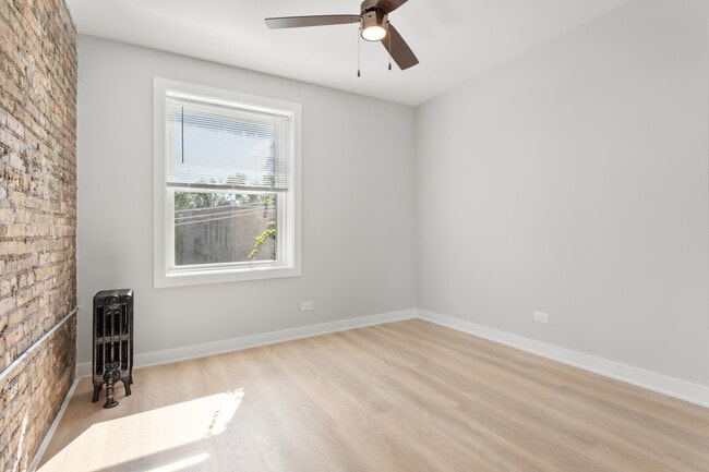 Building Photo - 7383 N Damen Ave