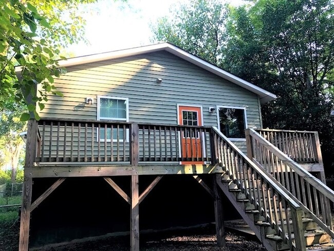 Building Photo - 3111 Stedman Dr