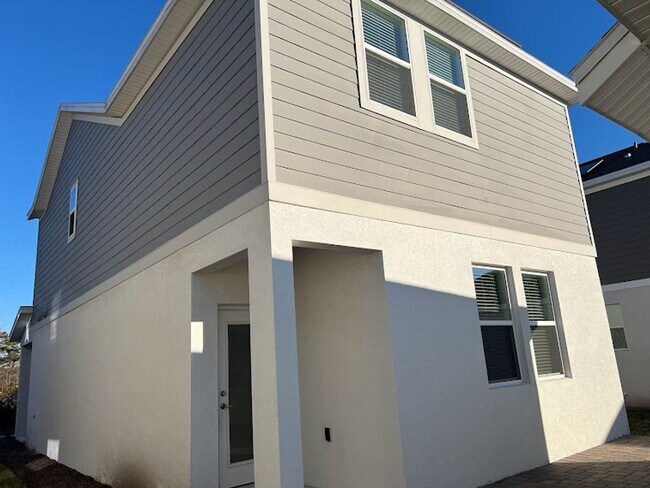 Building Photo - Newly built 3 Bedroom Home in Beautiful St. Cloud - 5 min from Isles of Lake Nova