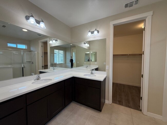 Building Photo - 1261 Damasco Ln