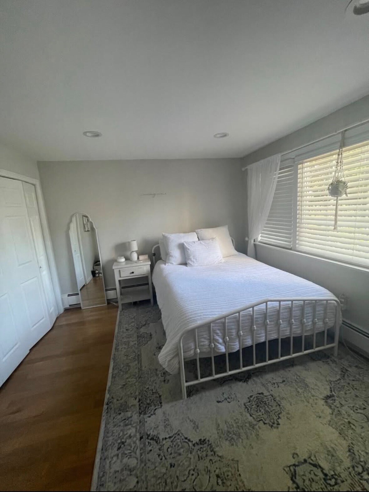 Building Photo - 224 Commerce St