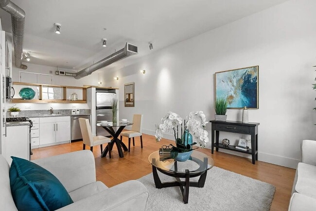 Building Photo - "Chic 1-Bedroom Retreat in Santana Row: 86...