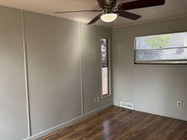 Building Photo - 8415 Braewick Dr