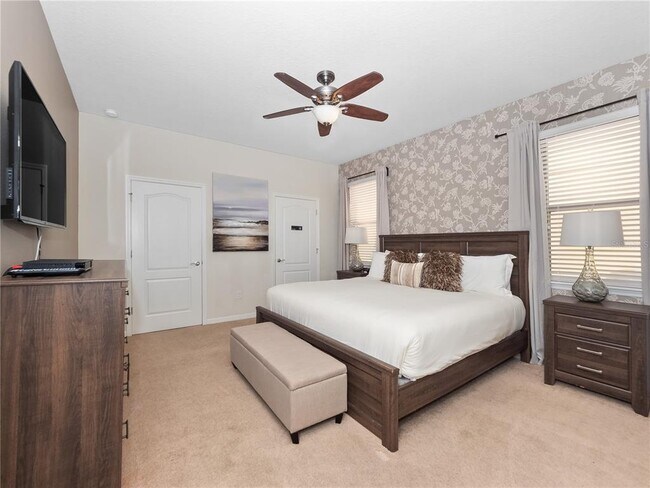 Building Photo - 8825 Rhodes St