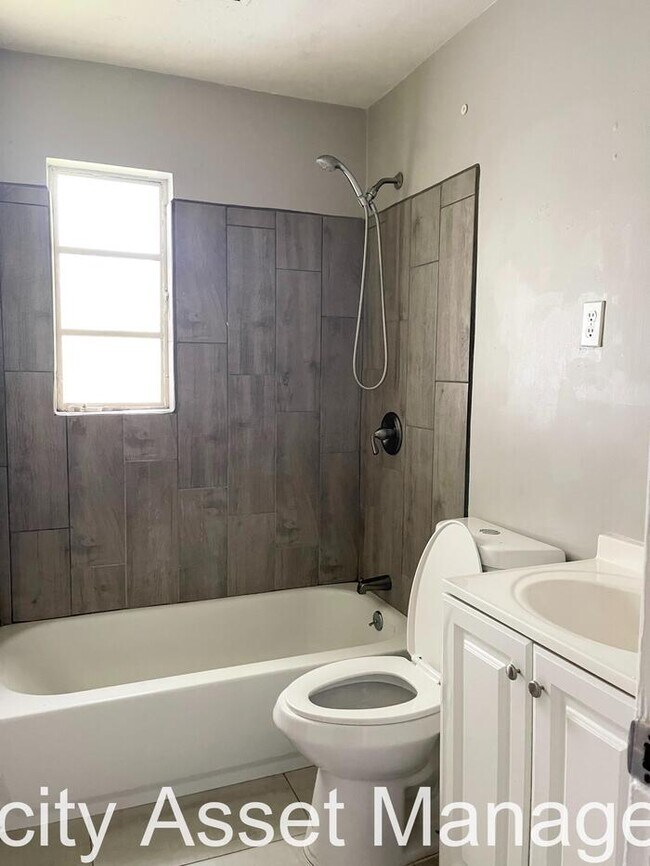 Building Photo - 1848 Baldwin Ave