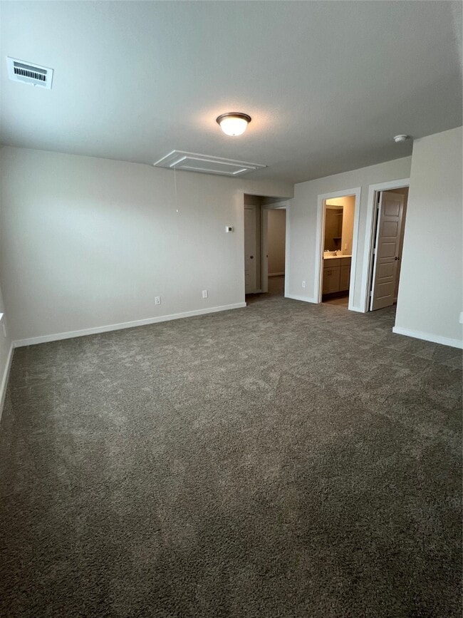 Building Photo - 6737 Chinapkin Oak Ln