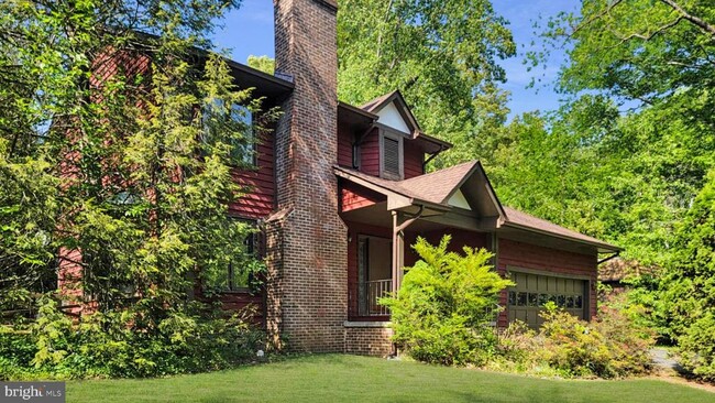 Building Photo - 2062 Farragut Dr