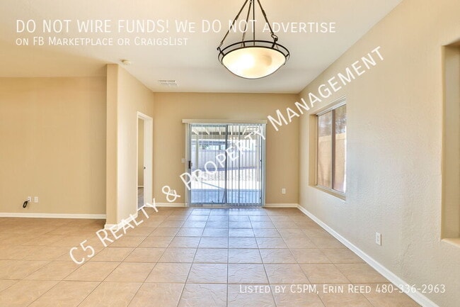 Building Photo - 3335 E Yucca St