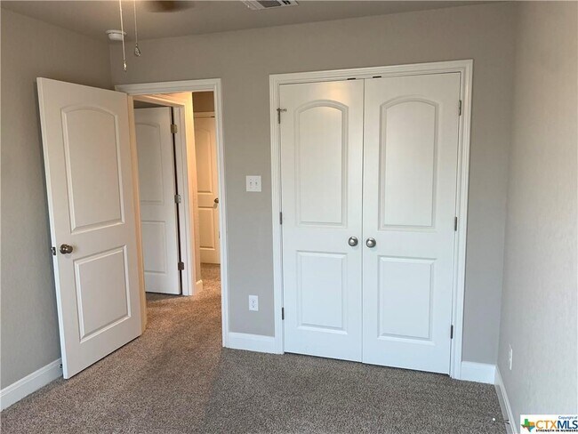 Building Photo - 2024 Rueben Rd