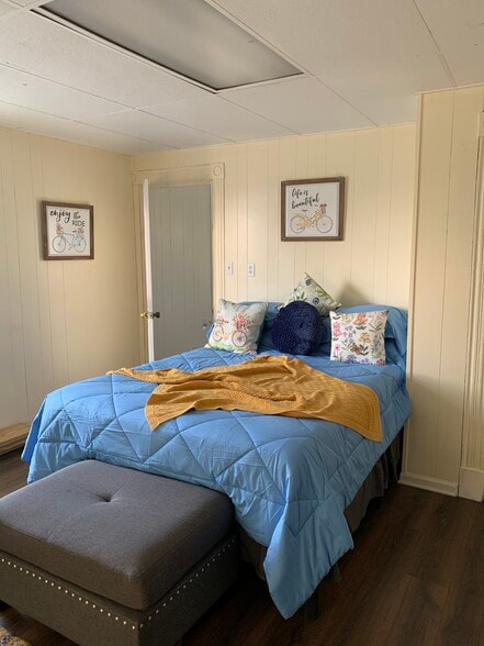 Building Photo - 409 Locust St