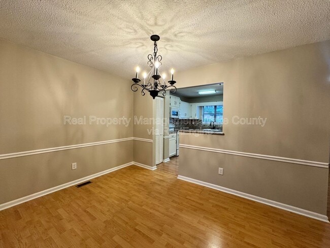 Building Photo - 5754 Pool Side Dr