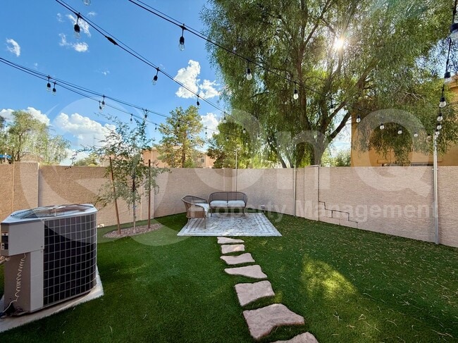 Building Photo - 8530 E Kiva Ave