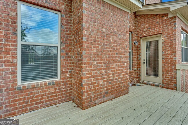 Building Photo - 568 Garden View Ct