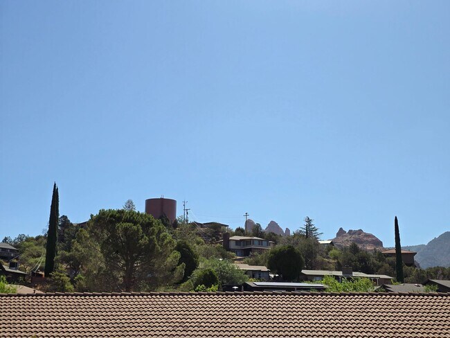 Building Photo - Unfurnished, 1-Year Long-Term Rental