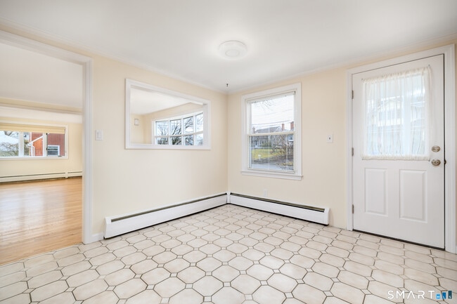 Building Photo - 20 Rockmere Rd