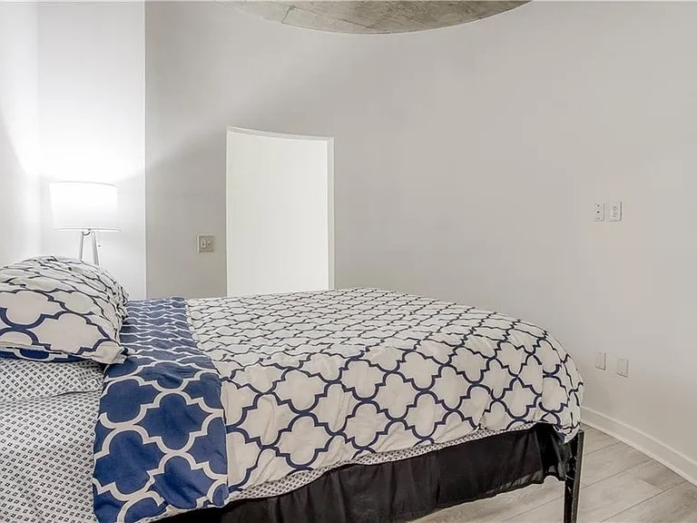 Building Photo - 943 Peachtree St NE