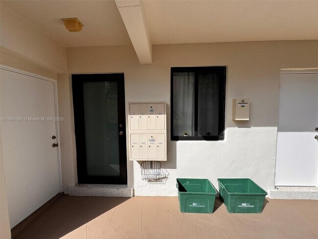 Building Photo - 115 Salamanca Ave