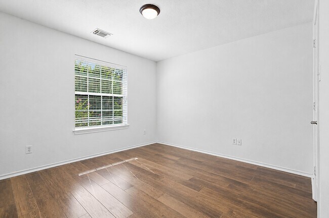 Building Photo - 174 E Spindle Tree Cir