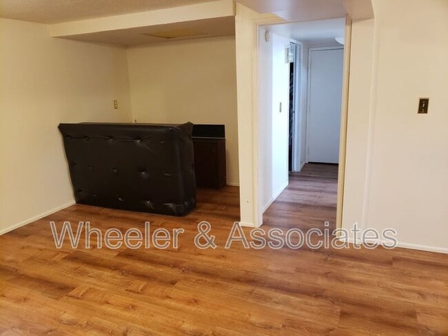 Building Photo - 137 E 5250 S