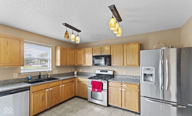 Building Photo - 2230 Cedarmill Dr