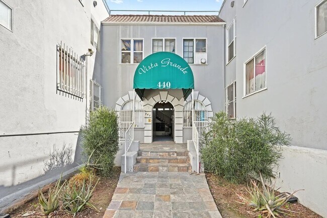 Building Photo - 440 Bonnie Brae St