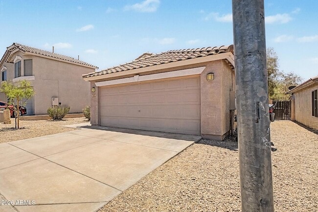 Building Photo - 905 E Potter Dr
