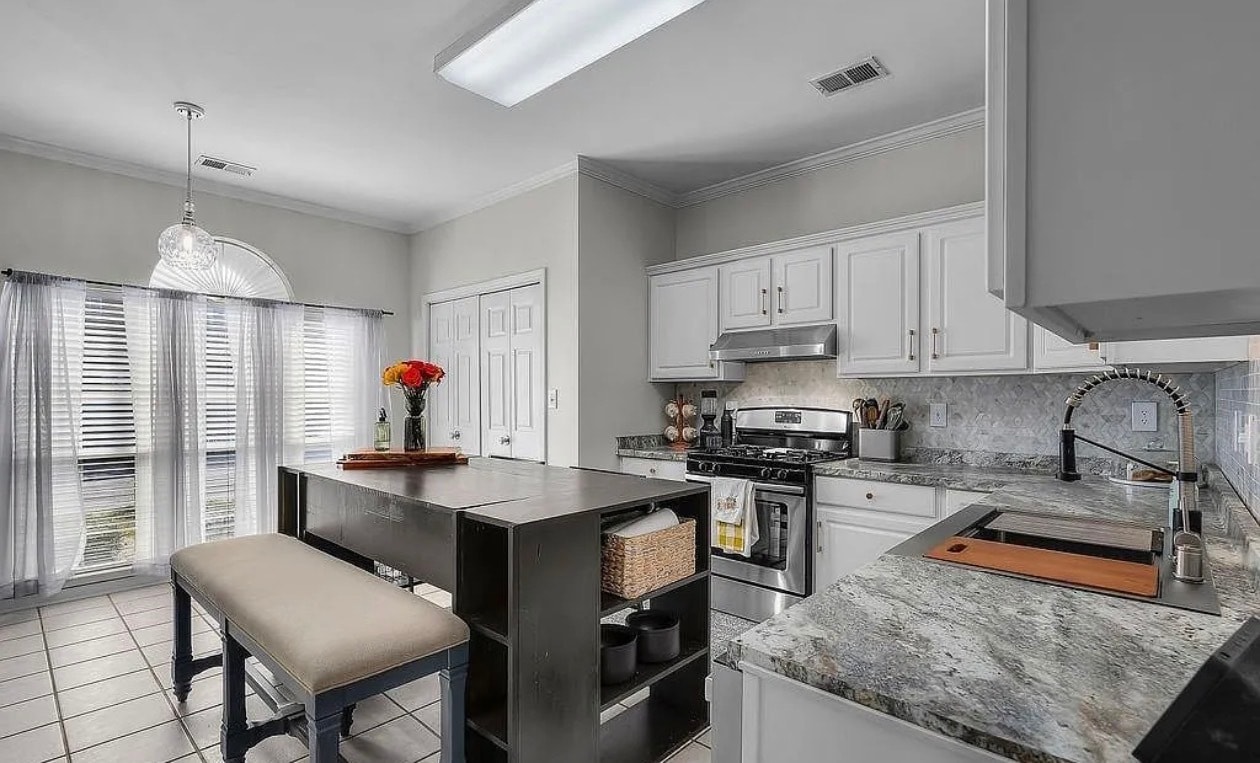 Building Photo - 158 Sommersby Cir