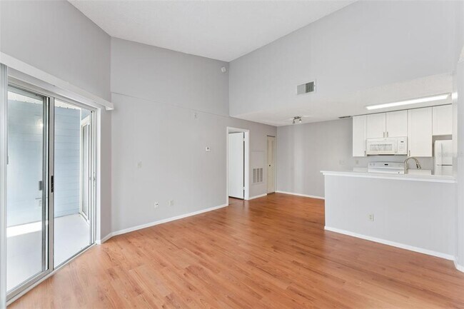 Building Photo - 711 Sugar Bay Way