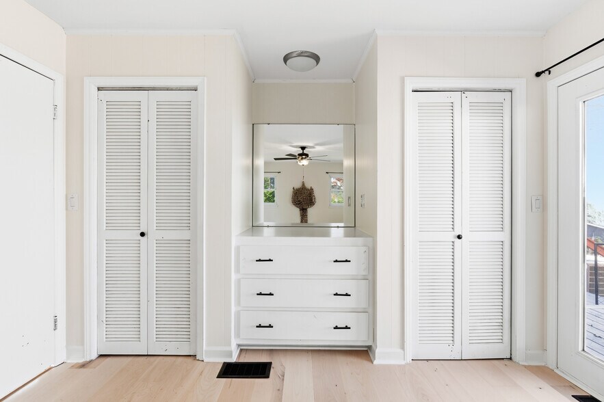 Building Photo - 23 Salem Rd