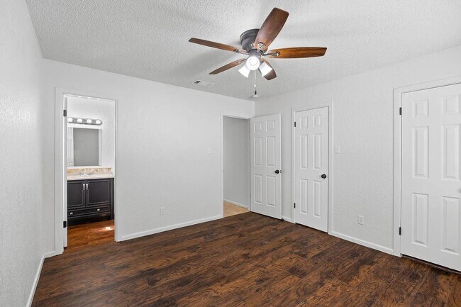 Building Photo - 2321 78th St