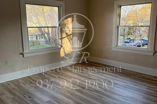 Building Photo - 541 Grafton Ave