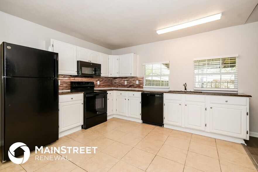 Building Photo - 6301 Casa Vista Dr