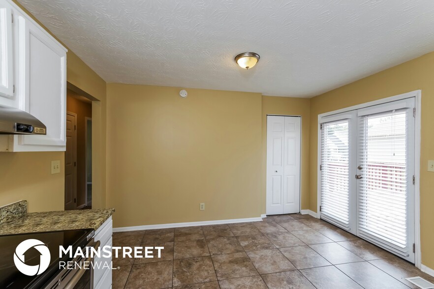 Building Photo - 9000 Barnoak Dr