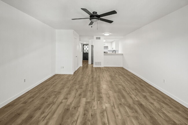 Building Photo - Welcome to your serene 3 BR 2.5 BA Townhome in College Park, San Diego!