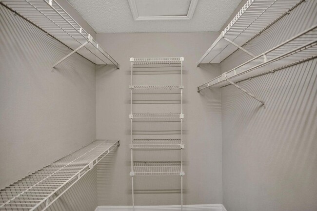 Building Photo - 2301 N Congress Ave