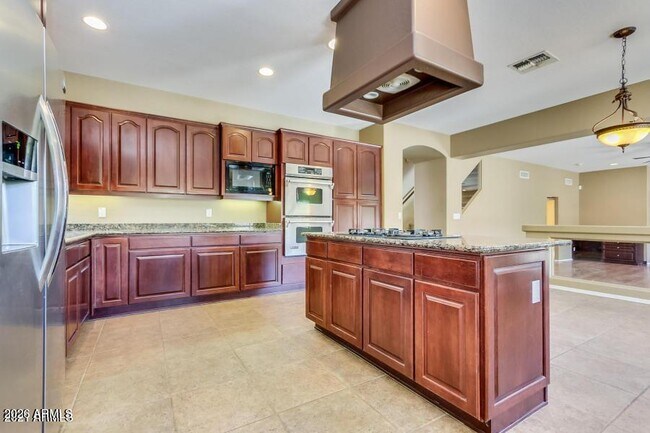 Building Photo - 1705 E Coconino Dr
