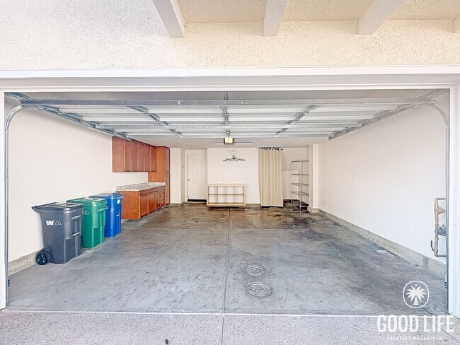 Building Photo - Beautifully Maintained Townhome in Pristine St Cloud Community