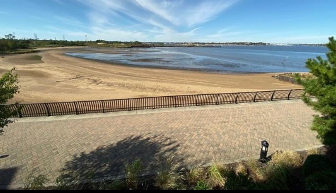 Building Photo - 410 Highland St