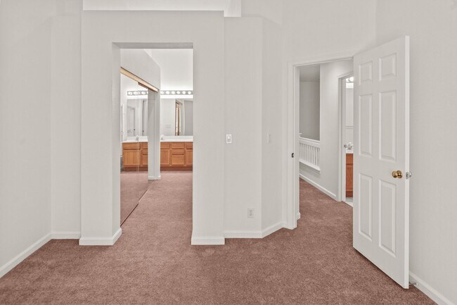Building Photo - 6125 Lambeck Ln