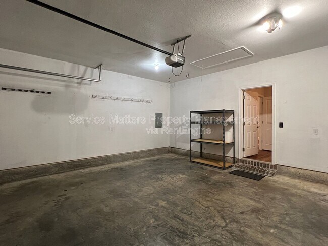 Building Photo - 5257 Parkside Dr