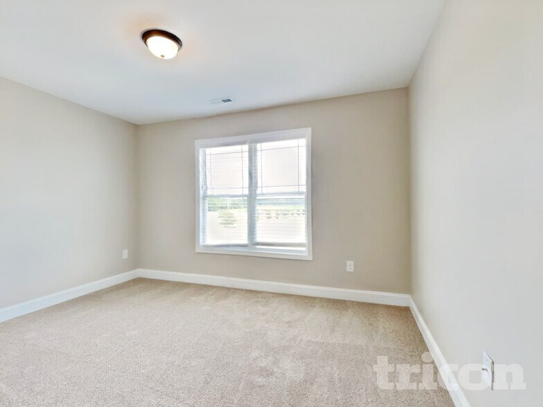 Building Photo - 26 Fish Whistle Ct