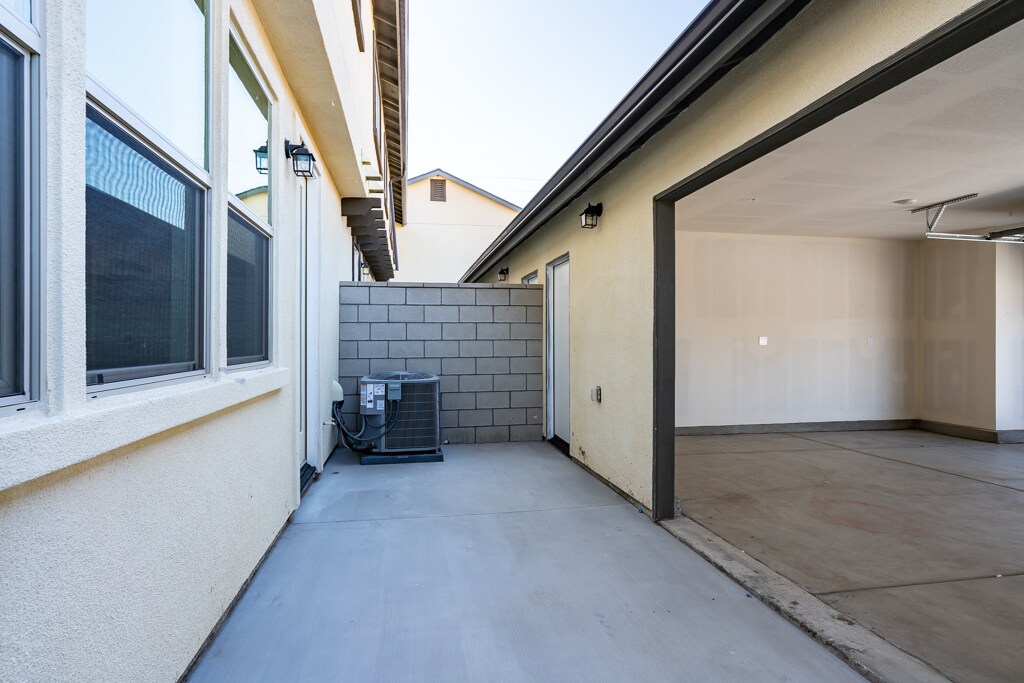 Building Photo - 24707 6th St