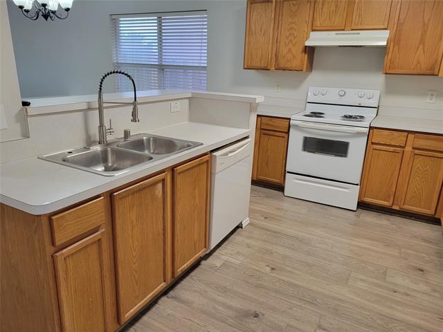 Building Photo - 2450 Meadowgate Ln