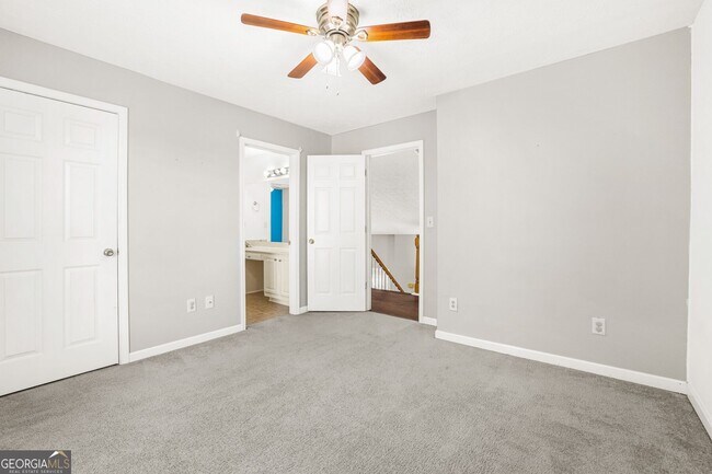 Building Photo - 690 Burnham Ridge