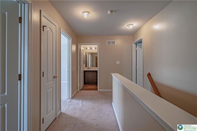 Building Photo - 4176 Bunker Hill Dr S
